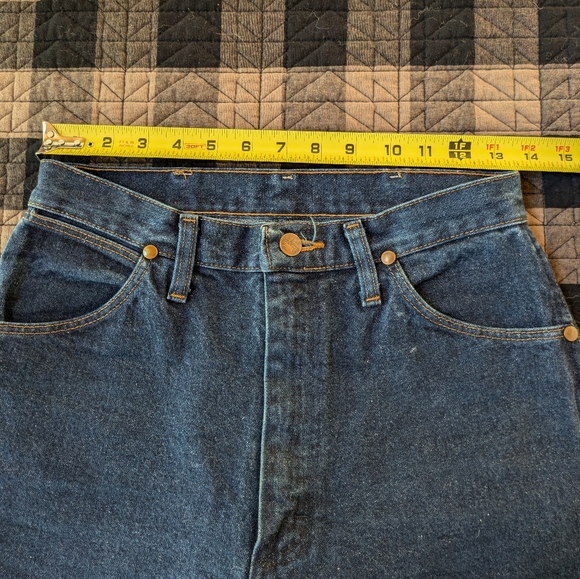 Wranglers, 26/27, petite inseam - Picture 3 of 7